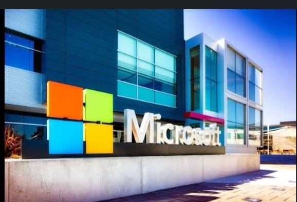 Microsoft’s UAE Deal May Transfer Vital US Chips and AI overseas